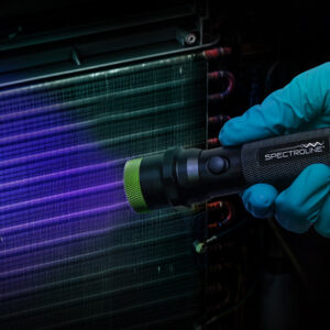UV を使って水漏れ箇所を見つける